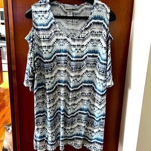 Catherine’s rayon and spandex top